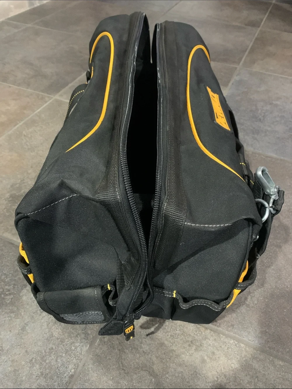 Dewalt Contractor Tool Bag